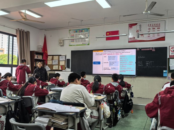 施曦公开课照片 (1).jpg 施曦公开课照片 (1).jpg