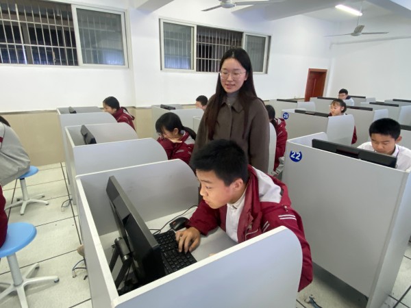 林温慧公开课照片 (2).jpg 林温慧公开课照片 (2).jpg