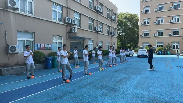 金建新公开课照片.jpg 金建新公开课照片.jpg